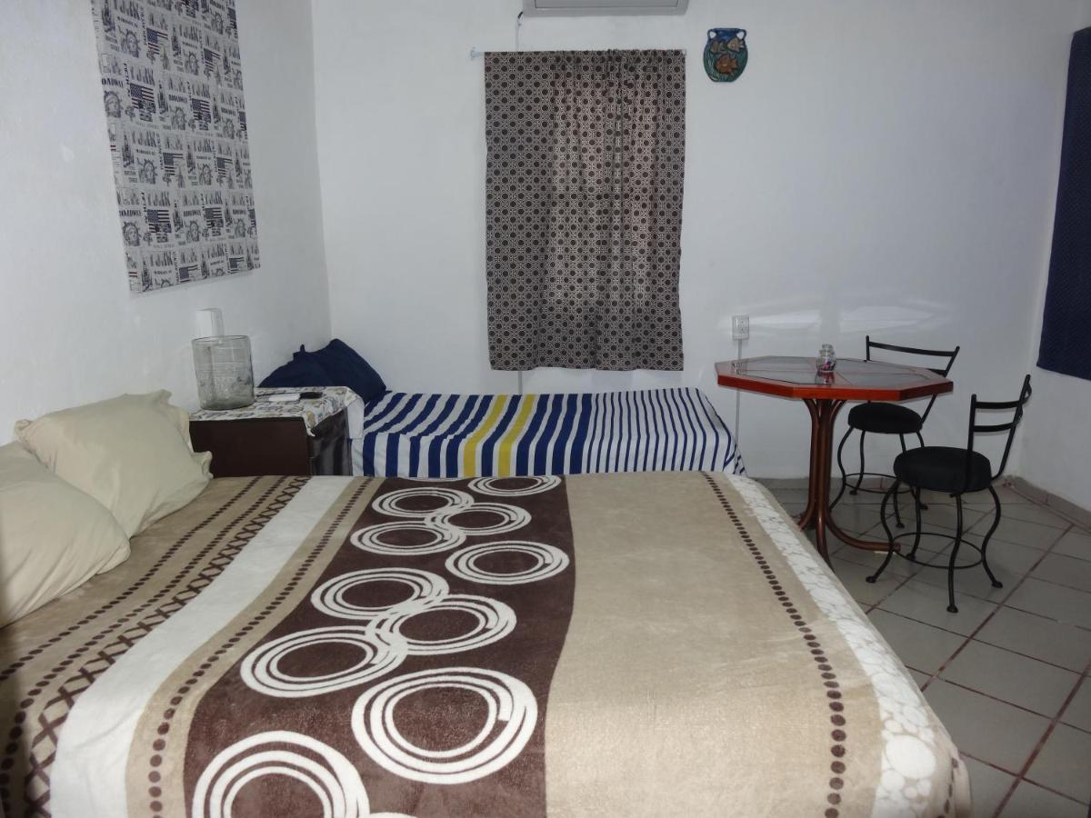 Habitaciones-Comodas-Aire-Wifi-Tv-Cerca De Playa-!!Excelente Precio II 曼萨尼约 外观 照片