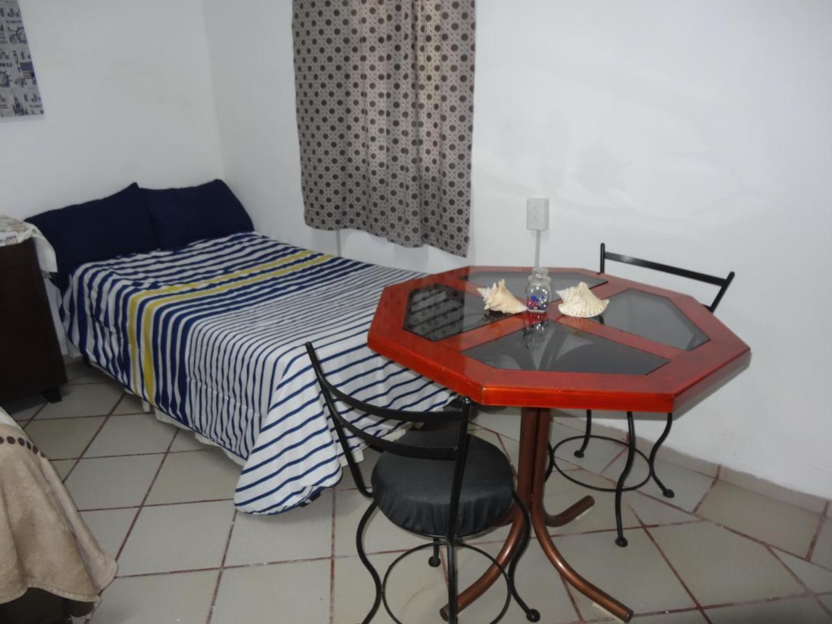 Habitaciones-Comodas-Aire-Wifi-Tv-Cerca De Playa-!!Excelente Precio II 曼萨尼约 外观 照片